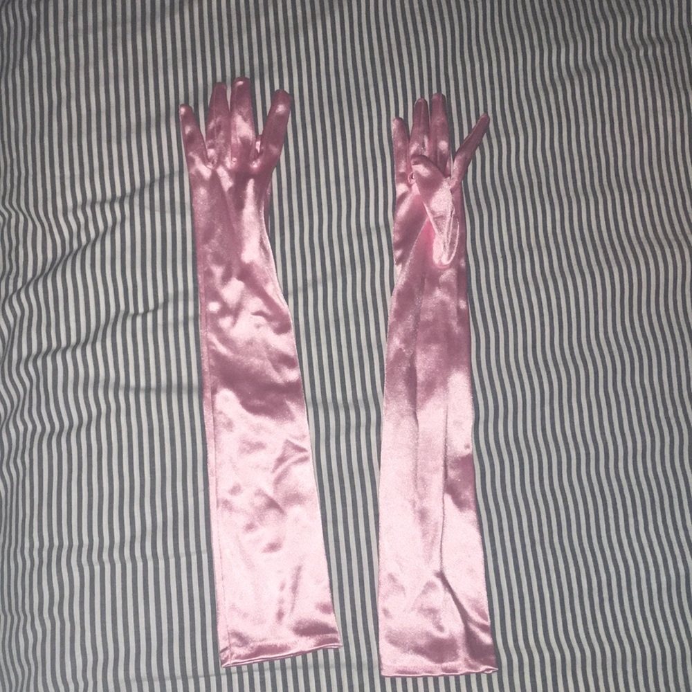 Never worn pnk satin gloves
